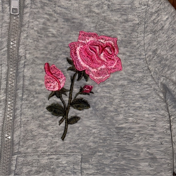 Hudson Jeans Light Gray Hoodie with Embroidered Pink Roses Toddler Girls Size 5 - Picture 4 of 6